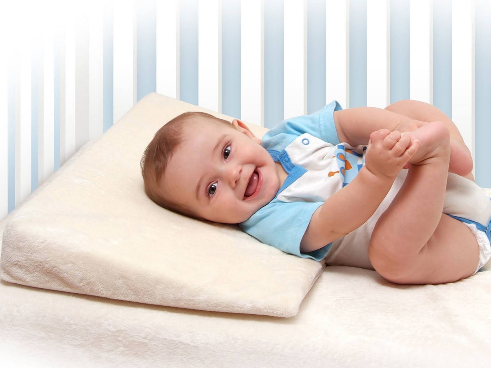 My First Crib Wedge - Product image 1